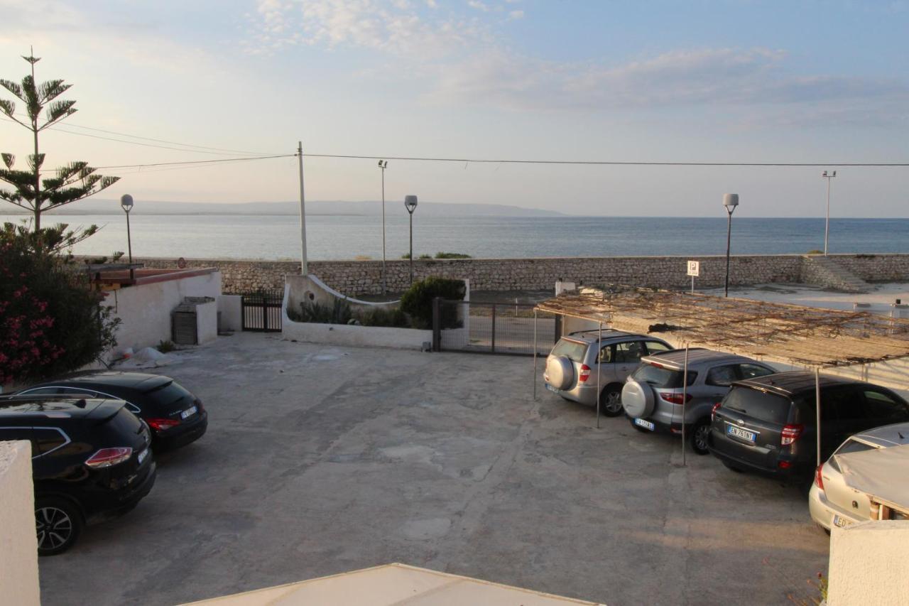 Seahorse In Marzamemi, Una Terrazza Sul Mare Apartamento Exterior foto